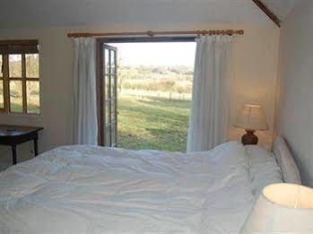 Greatfield Lodge Андовър Екстериор снимка